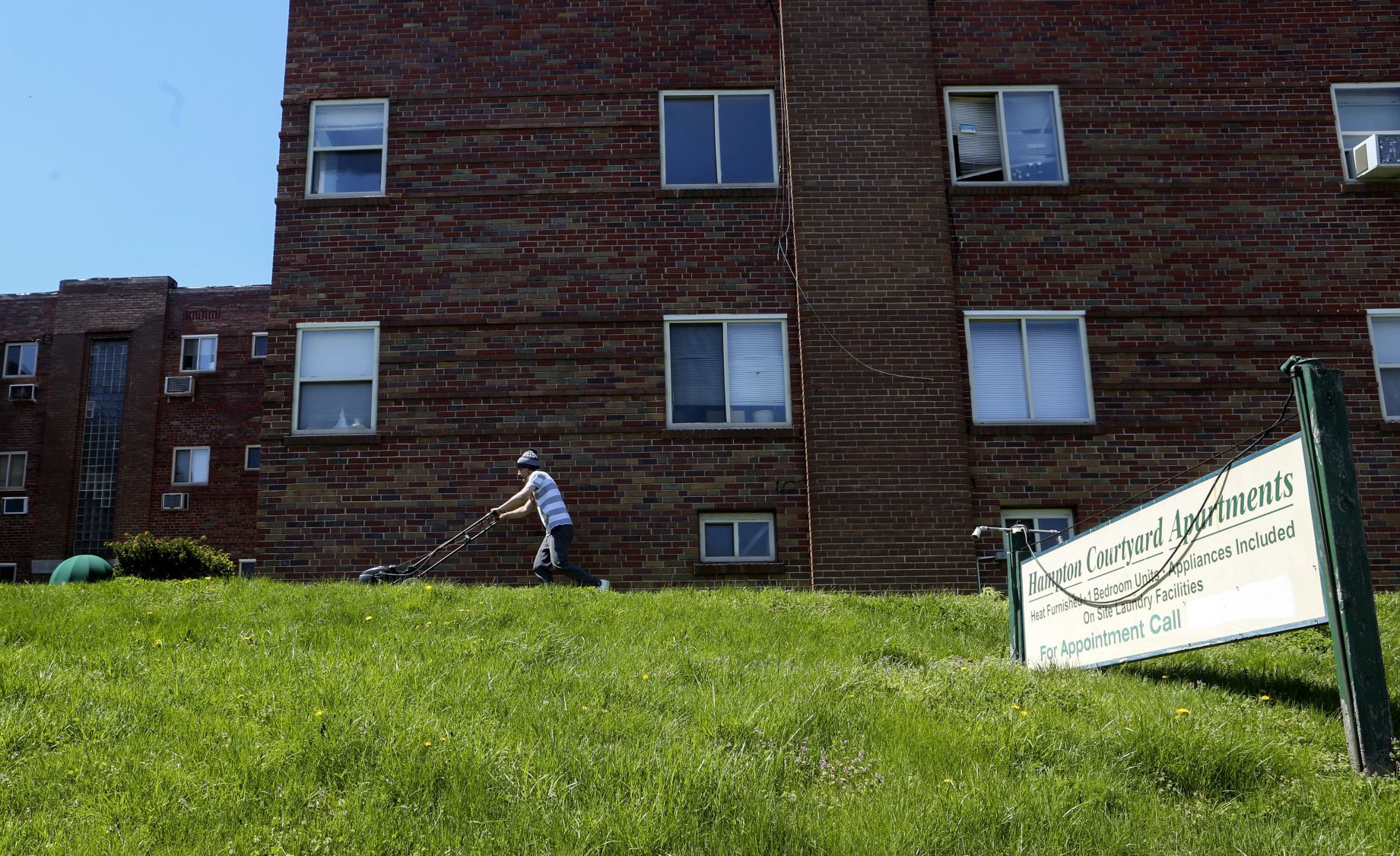 Hampton Courtyard Apartments
